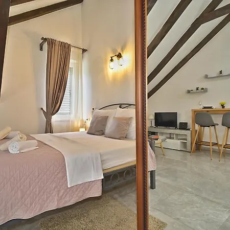 Briscola & Tresette Apartment Split